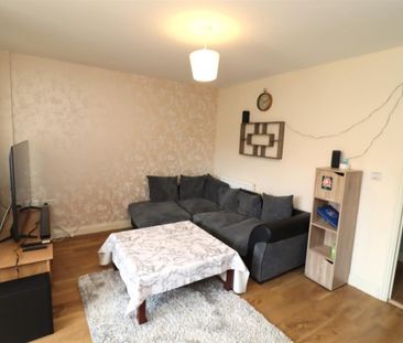Larch Close, Nuneaton - Photo 3