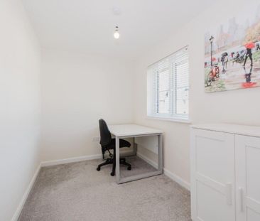 3 bedroom end of terrace house to rent - Photo 5