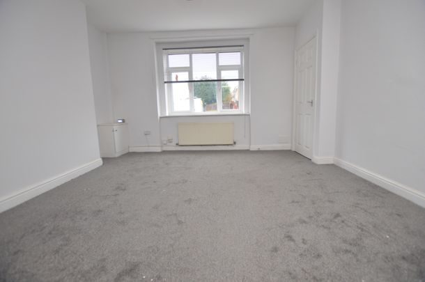 3 Bedroom End of Terrace - Photo 1