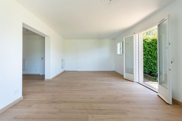 Location Maison 5 pièces 112m² VEYRIER DU LAC 74290 - Photo 1