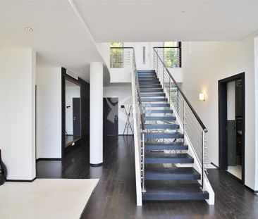 Townhouse for rent in Golden Mile, Marbella, Málaga, Costa del Sol - Photo 1