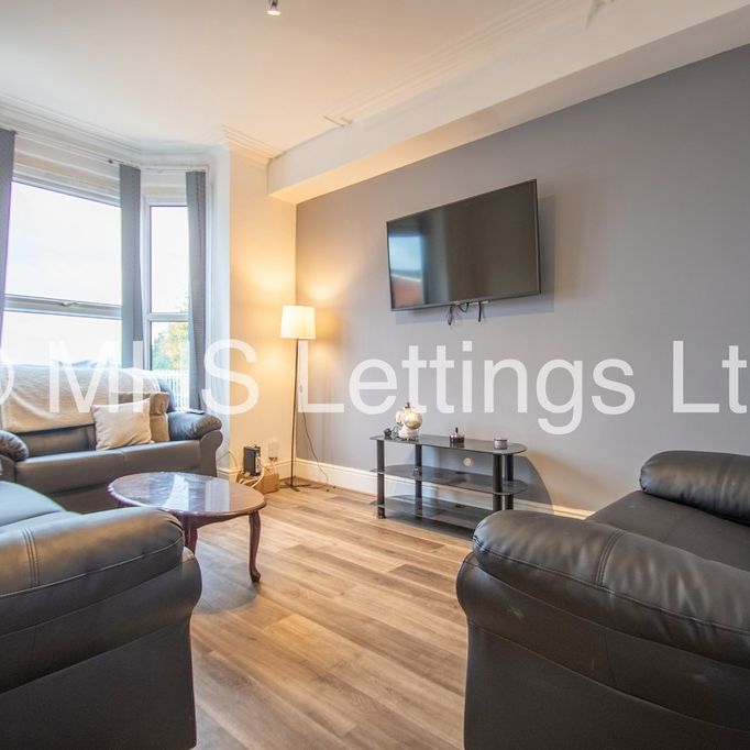 6 Bedroom Mid Terraced House for rent in Ashville View - Photo 1