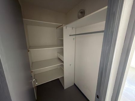 Location Appartement 3 pièces 68m² AMIENS 80090 - Photo 3