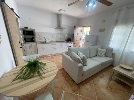 Alquiler de chalet adosado en Fuente Alegre - El Chaparral - Los Morales - Photo 1