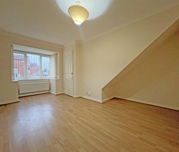 2 bedroom Semi-detached house to rent - Photo 1