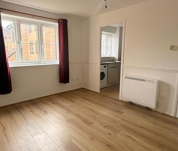 Studio to rent - Photo 6