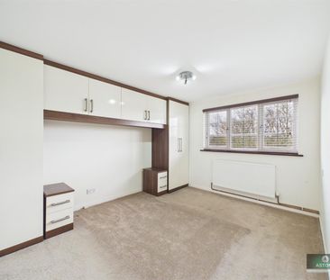 Rosedale Close, Gossops Green - Photo 4