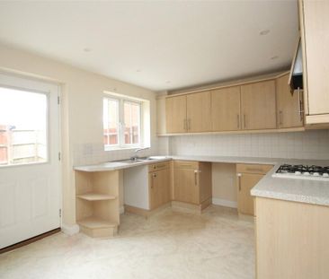 3 bedroom end of terrace house to rent - Photo 5
