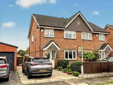 3 bedroom semi-detached house to rent - Photo 4