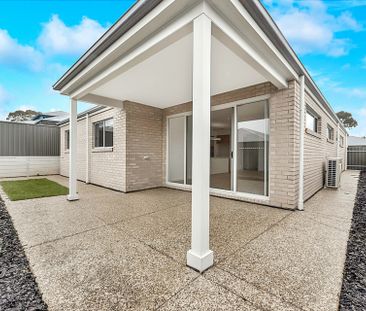 Newly Built, Modern and Move-In Ready - Photo 5