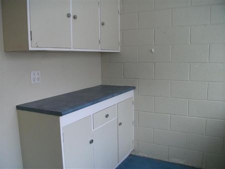 CENTRAL UPPER HUTT - Photo 2
