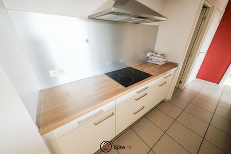 INSTAPKLAAR APPARTEMENT MET AUTOSTANDPLAATS - Foto 2