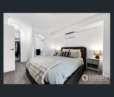 Bright, Spacious & Beautiful Lifestyle Home to Relax In. - Photo 4