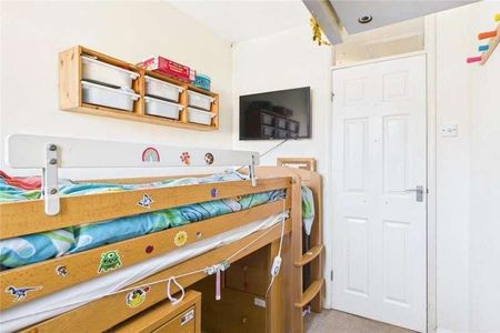 Horsell, Woking, GU21 - Photo 4