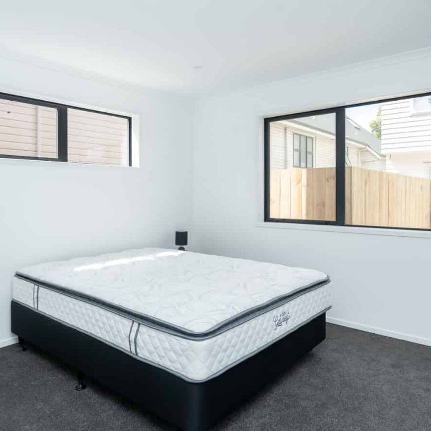 Modern Studio Units - Close to University - Photo 1