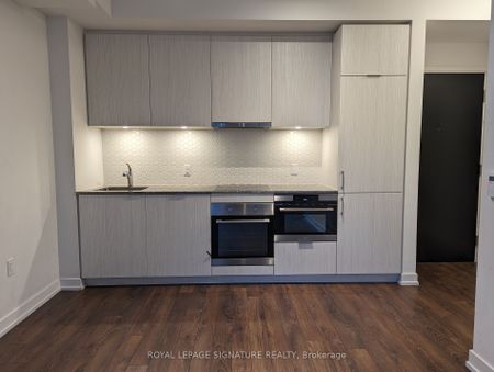 For Lease - 158 Front Street Unit# 2017, Toronto, Ontario - Photo 4