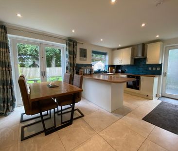 66 Woodview Crescent, Lisburn, BT28 1LF - Photo 5