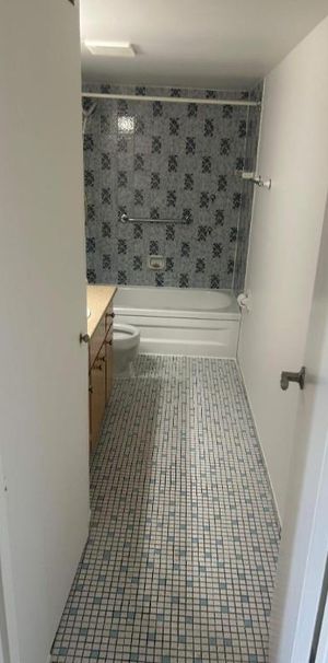 1 CH - 1 SDB - Côte Saint-Luc - $1,345 /mo - Photo 1