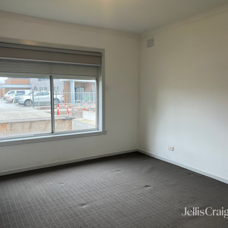 1/97 New Street, South Kingsville VIC 3015 - House For Rent | Domain - Photo 1