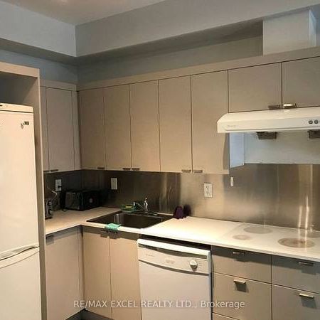 111 Elizabeth St 1616 - Photo 4