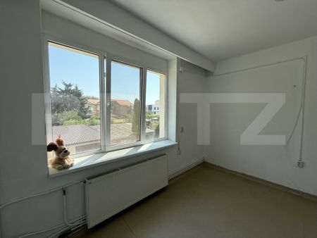 Casa cu 6 camere, 390 mp, zona Semicentrală - Fotografie 4