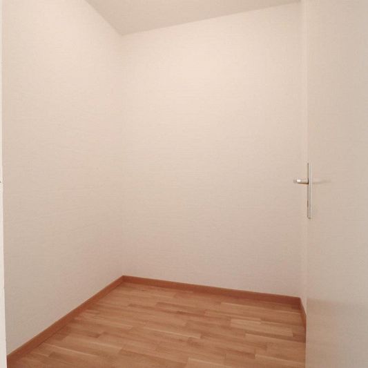 Attraktive 3.5 Zimmer-Galeriewohnung mit Terrasse - Foto 1