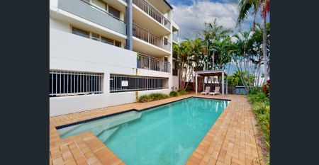 Relax & Unwind: Spacious 2-Bed Unit in a Peaceful Location - Photo 4