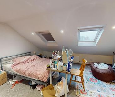 6 bedroom terraced house to rent - Photo 3