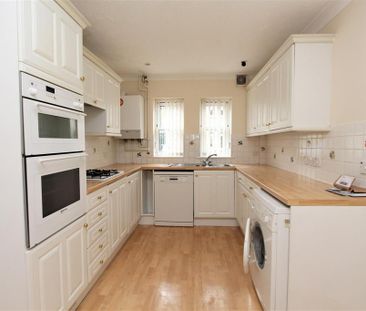 2 bedroom terraced house to rent - Photo 4