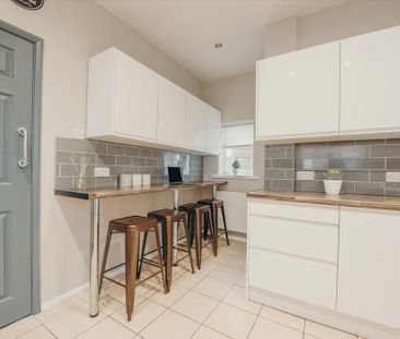 1 bedroom in a flat share to rent - Photo 4