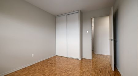 549 North Service Rd - Photo 2