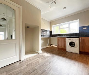 2 bedroom Maisonette to rent - Photo 5