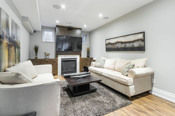 For Lease - 5 Storey Crescent, Toronto, Ontario - Photo 1