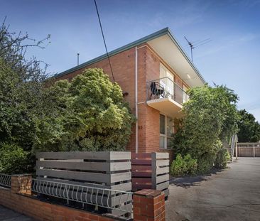 Stylish, Low-Maintenance Living in the Heart of Essendon - Photo 5