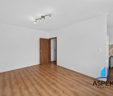 Pronájem bytu 1+kk 27 m2 - Fotografie 1