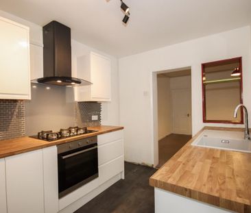 5 bedroom terraced house to rent - Photo 2