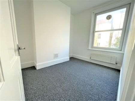 4 bedroom townhouse to rent - Photo 4