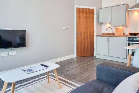 1 bedroom serviced apartment to rent - Photo 4