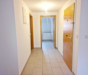 Industrie 34 3 pièces sous toit UN LOYER NET OFFERT - Photo 6