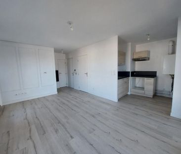 Location Appartement 2 pièces 39m² SOTTEVILLE LES ROUEN 76300 - Photo 5