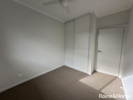 Cosy 3-Bedroom Home for Rent in Hillcrest! - Photo 3