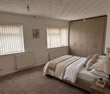 2 bedroom semi-detached house to rent - Photo 2
