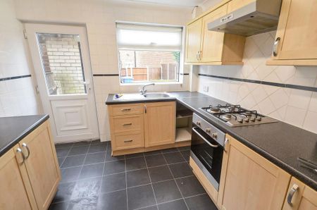 3 bedroom townhouse to rent - Photo 3