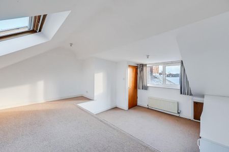 4 bedroom terraced house to rent - Photo 4