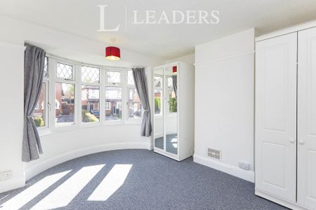 3 bedroom house to rent Elms Avenue, Littleover, DE23 - Photo 3