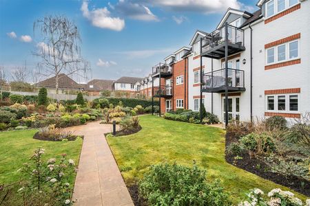 Colebrooke Lodge, Reigate - Photo 4