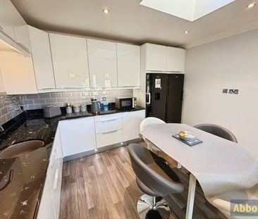 Sunnybank Close, Leigh on Sea - Photo 1