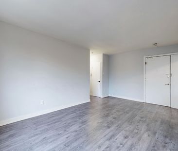 For Lease - 896 Eglinton Avenue Unit# 308, Toronto, Ontario - Photo 3