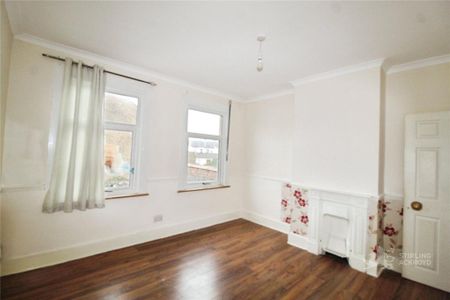 2 bedroom end of terrace house to rent - Photo 3