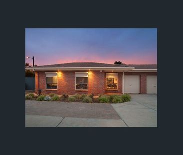 Stunning 2 bedroom solid brick unit - quiet location and 5 minutes ... - Photo 6